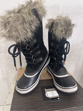 Sorel Black Joan of Arctic Leather Waterproof LaceUp WinterBoots w/Faux-fur trim